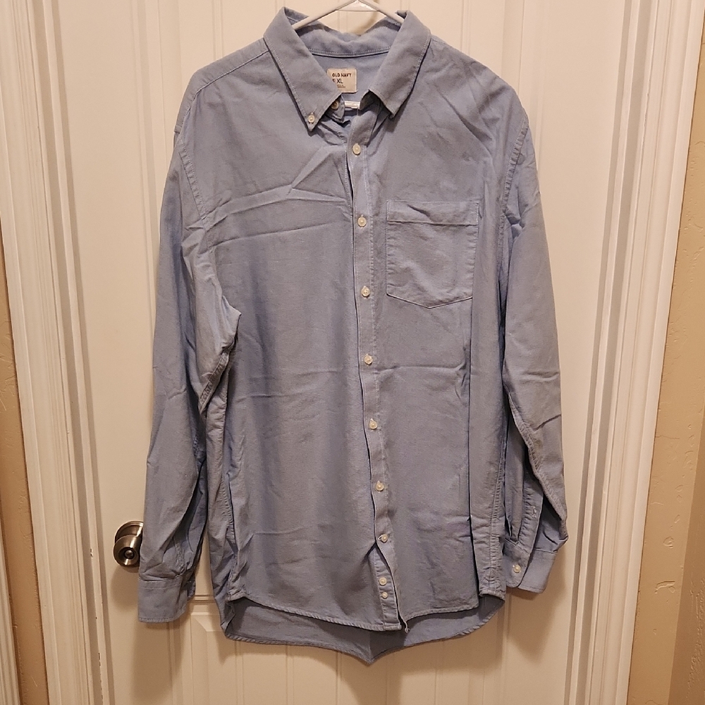 Old Navy Light Blue Casual Button-Down Shirt